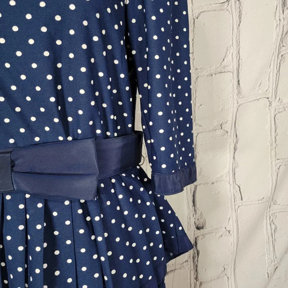 VINTAGE Retro‎ Navy Blue with White Polka Dot Modest Mid Length Peplum Dress 12 - Picture 3 of 8